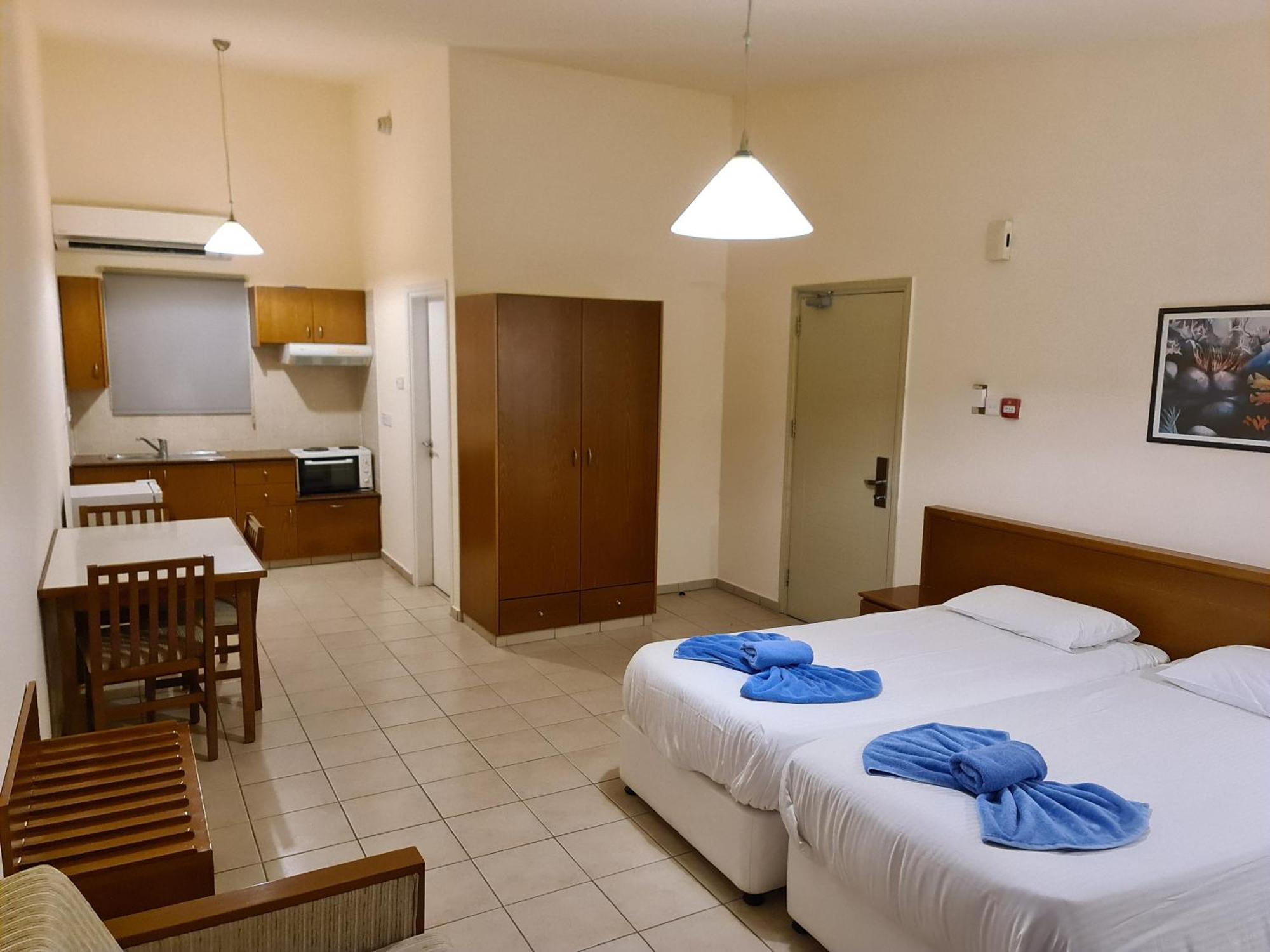 Nissiana Hotel&Bungalows Ayia Napa Bagian luar foto